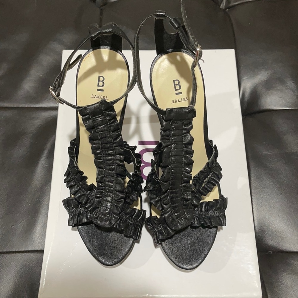Women’s black heels